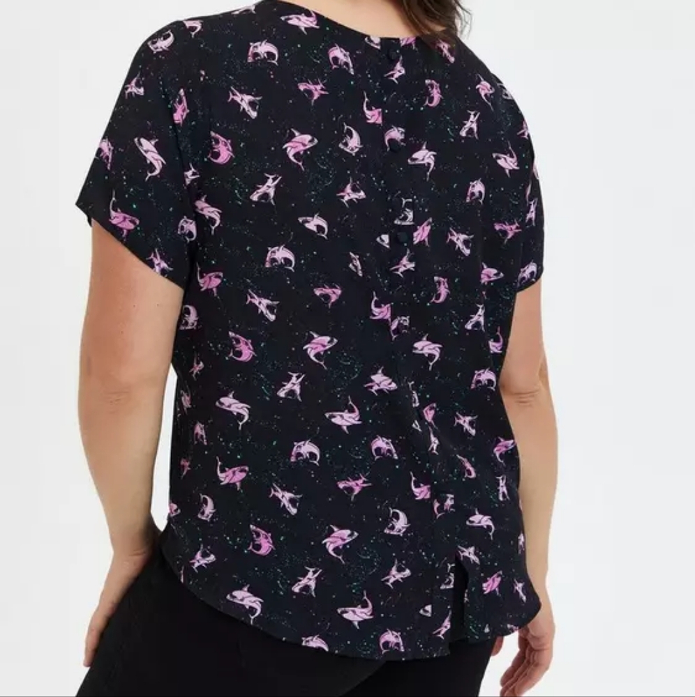 Like New Torrid Universal Jaws Georgette Blouse Shark Print - Picture 4 of 11